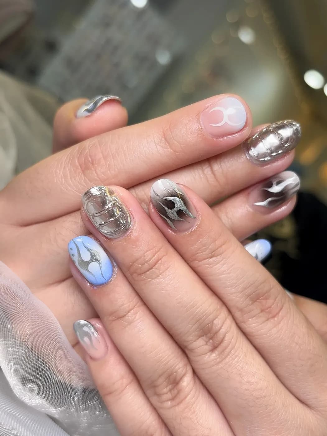 ミックスパーツのキャッツアイネイル · ジアネイル 明洞